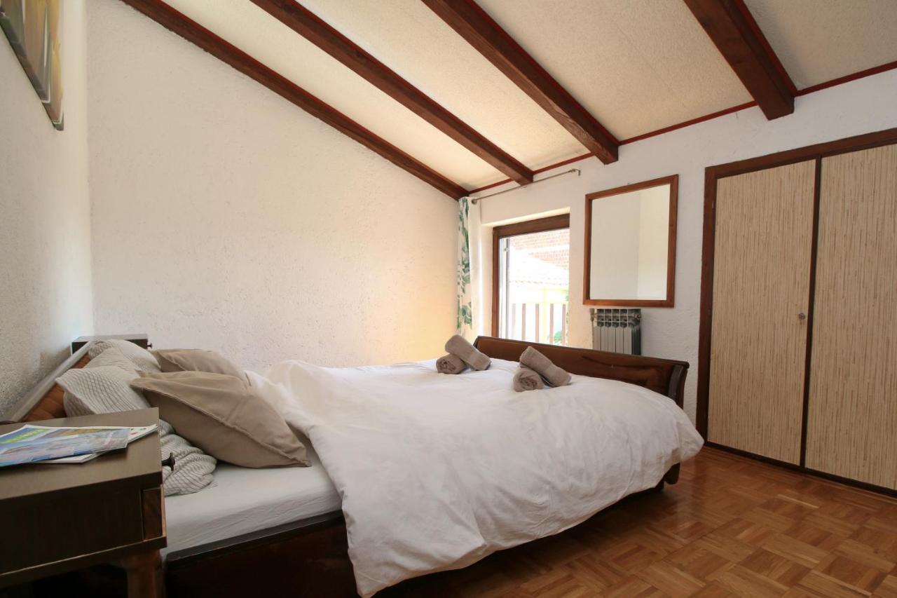 Apartment Nana Rovigno Esterno foto