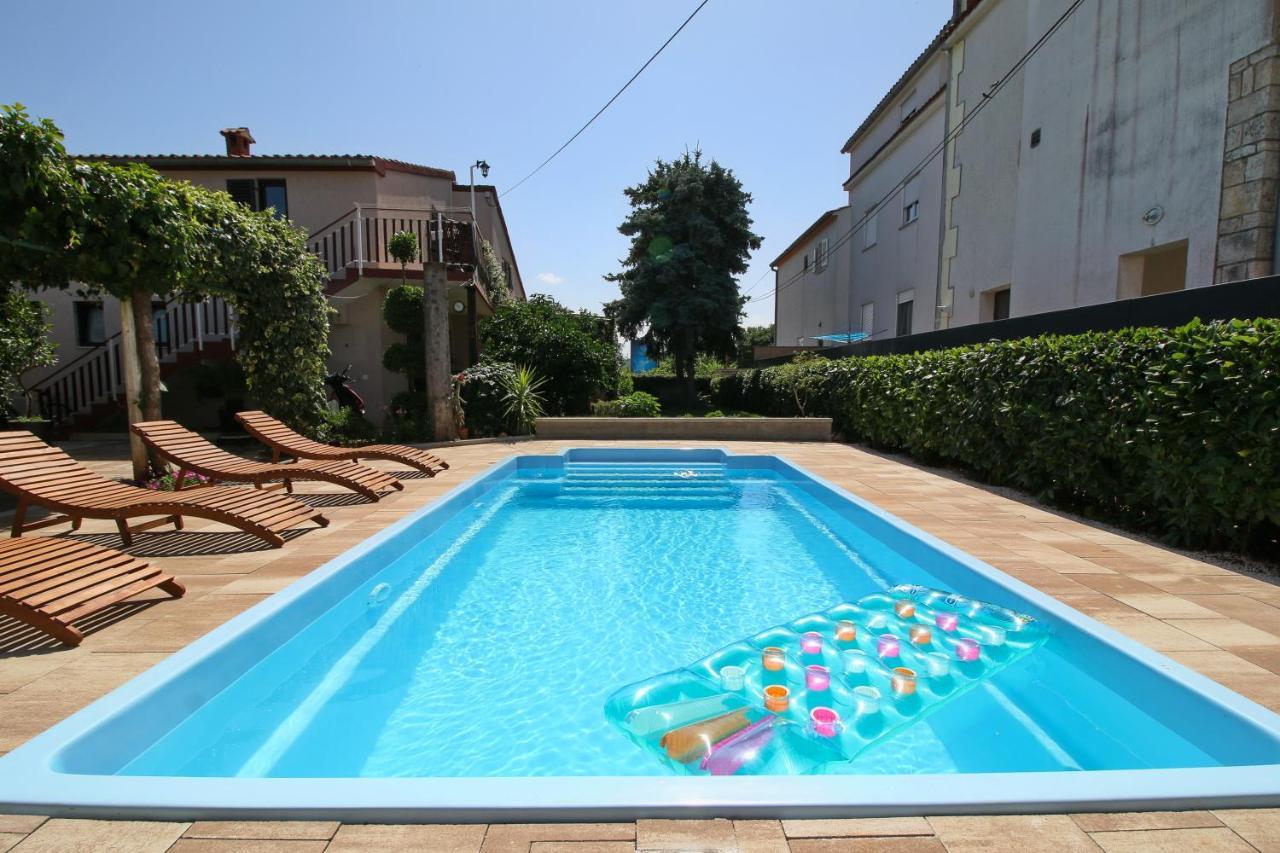 Apartment Nana Rovigno Esterno foto