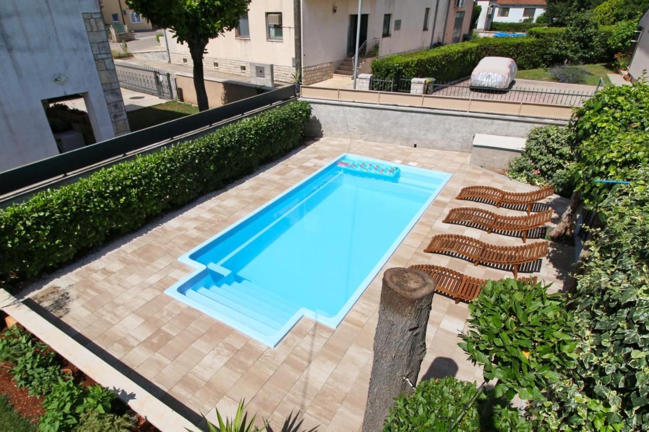 Apartment Nana Rovigno Esterno foto